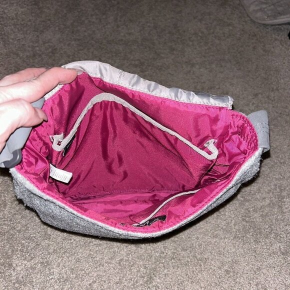 Merrell Gray Wool Blend Lightweight Rectangle Shoulder Strap Crossbody Bag - Picture 5 of 9